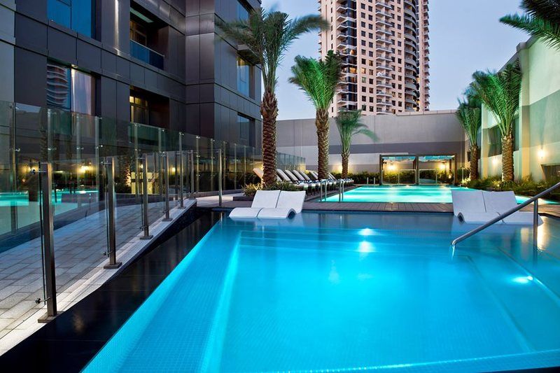 Damac Maison The Vogue Dubai Eksteriør bilde The swimming pool at the Address Downtown