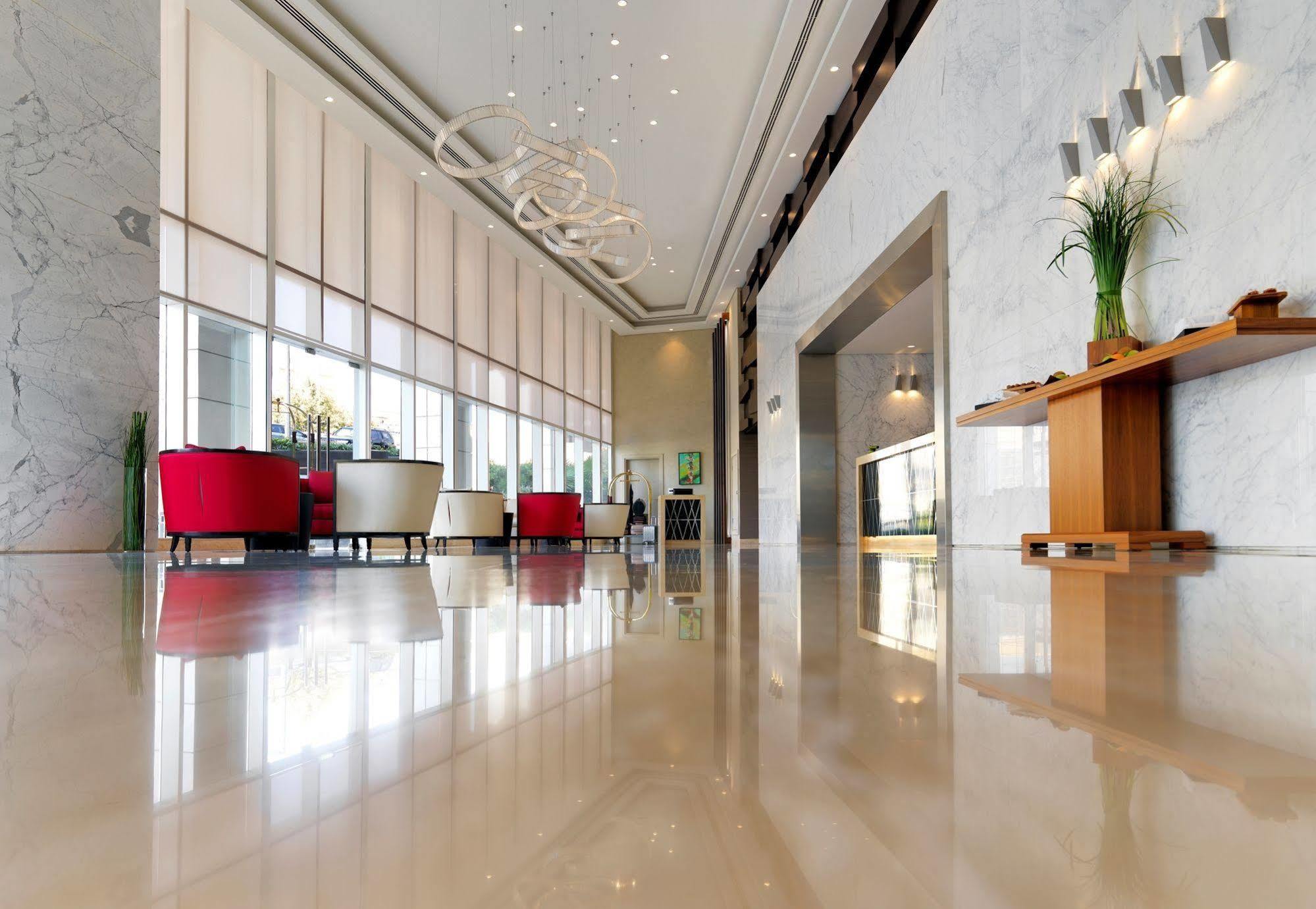Damac Maison The Vogue Dubai Eksteriør bilde Lobby