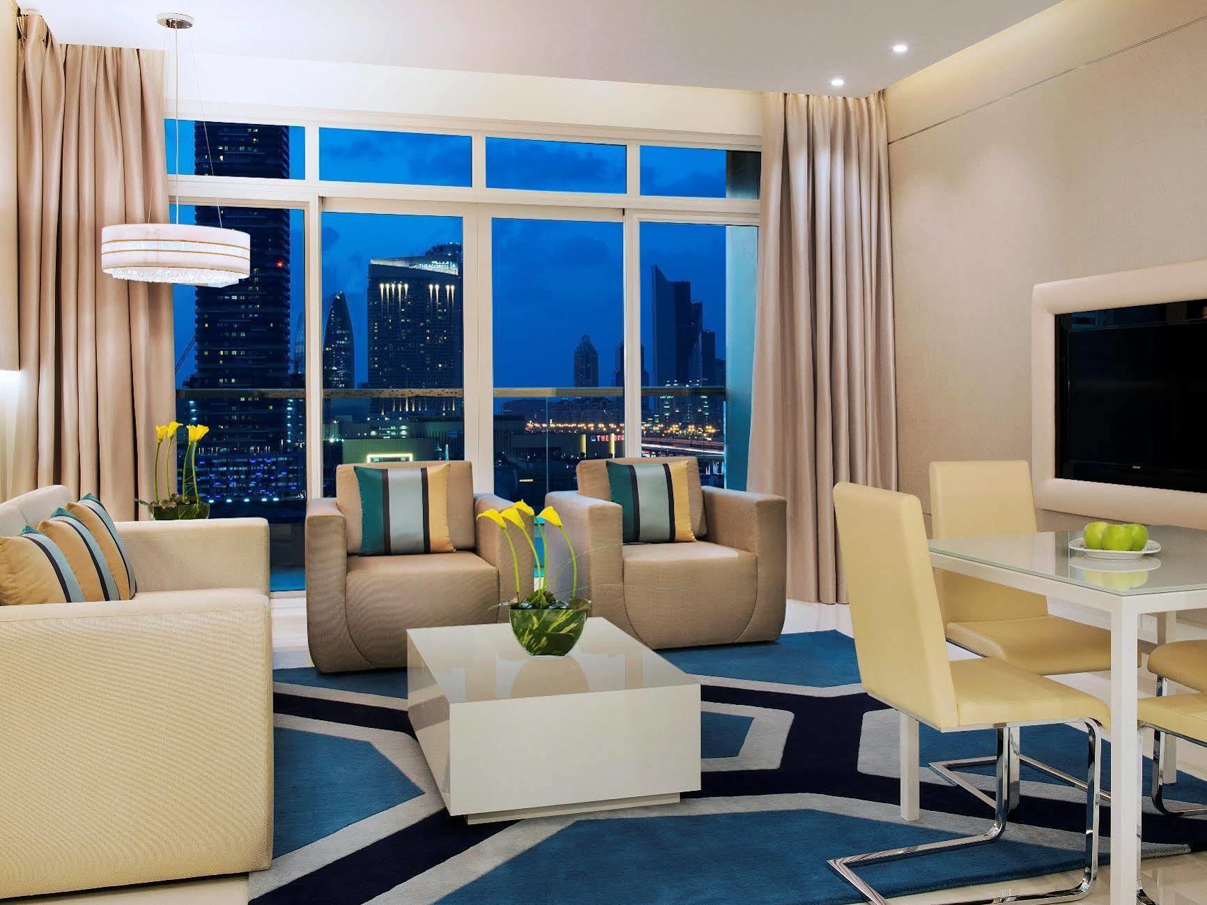 Damac Maison The Vogue Dubai Eksteriør bilde A living room in a typical apartment